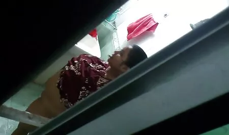Vruće lezbijke selena gomez porno free vole dildos