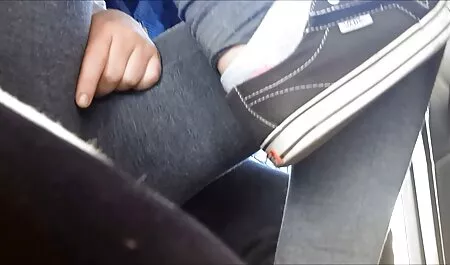 Ona porno filmovi uživo je Gia Jakarta
