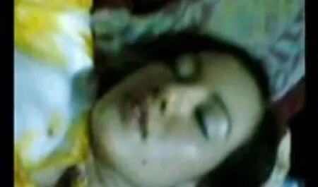 Seksi mama želi njezinu free porno movie tube pičku
