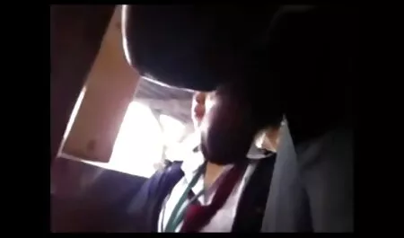 Yuki Koizumi usisava ga prije nego porno in films što ga je smjestio u nju