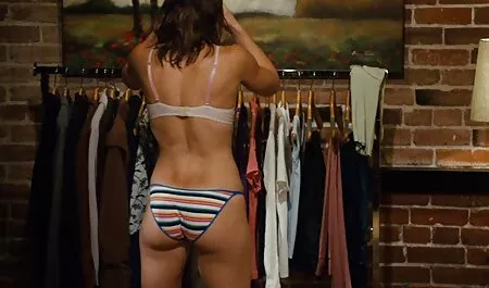 Slatka zlatna djevojka film porn 1080p na otvorenom