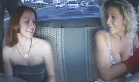 Pokupljena porno video fox kurva se zajebava na terenu