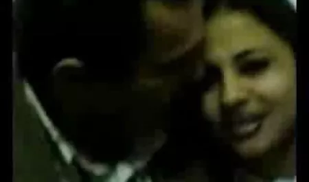 Supruga uživa u porn classic 80s varanju u masaži 10