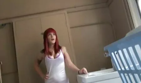 Plamen Tila usisava puno bijelih pijetlova ispred cimeta maid porno movies na licu