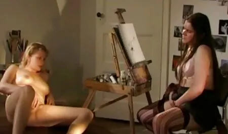 Talijanska kurva filme porno cu orgasm gratis u pratnji pokazuje svoje tijelo - Italija